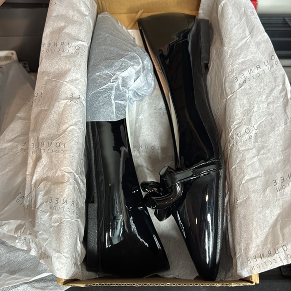 Journee Collection Clareene Womens Pointed Closed Toe Ballet Flats - Picture 6 of 9